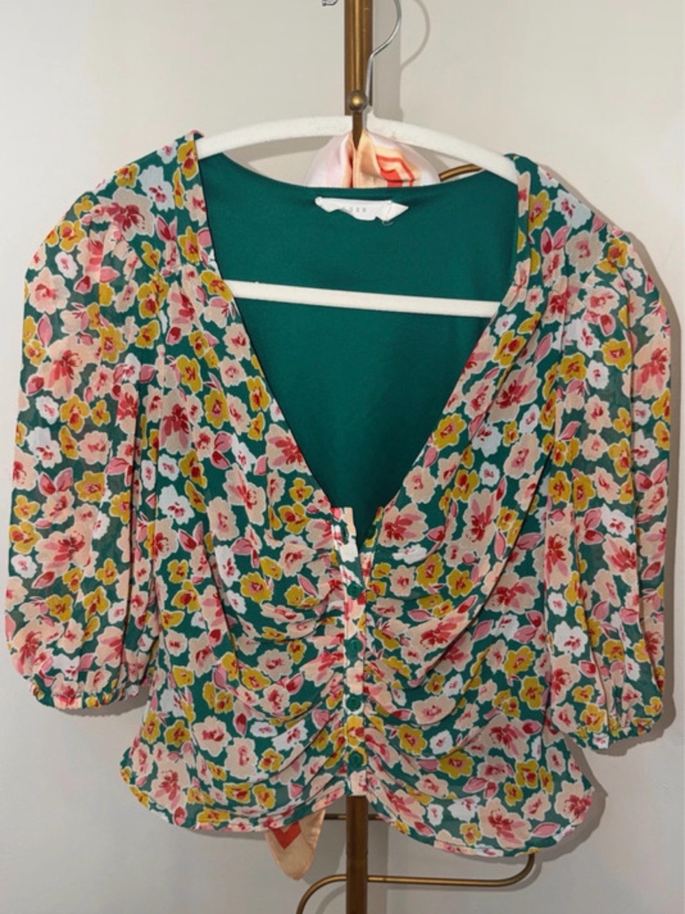 LUSH | Floral Ruched V-Neck Women’s Top in Teal and Pink
